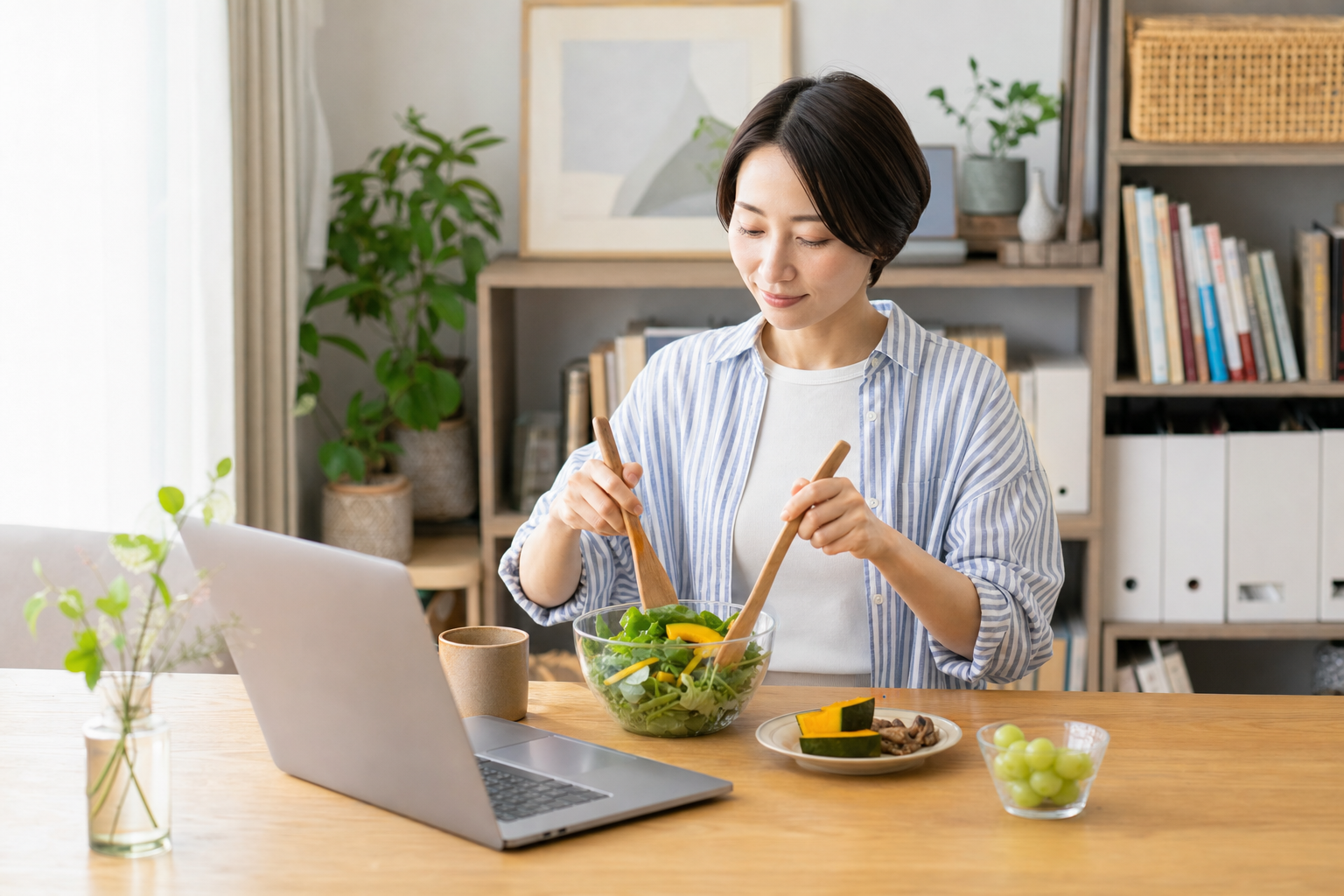 在宅ワークを快適に！季節ごとの食習慣とスペース整理のコツの準備をする様子