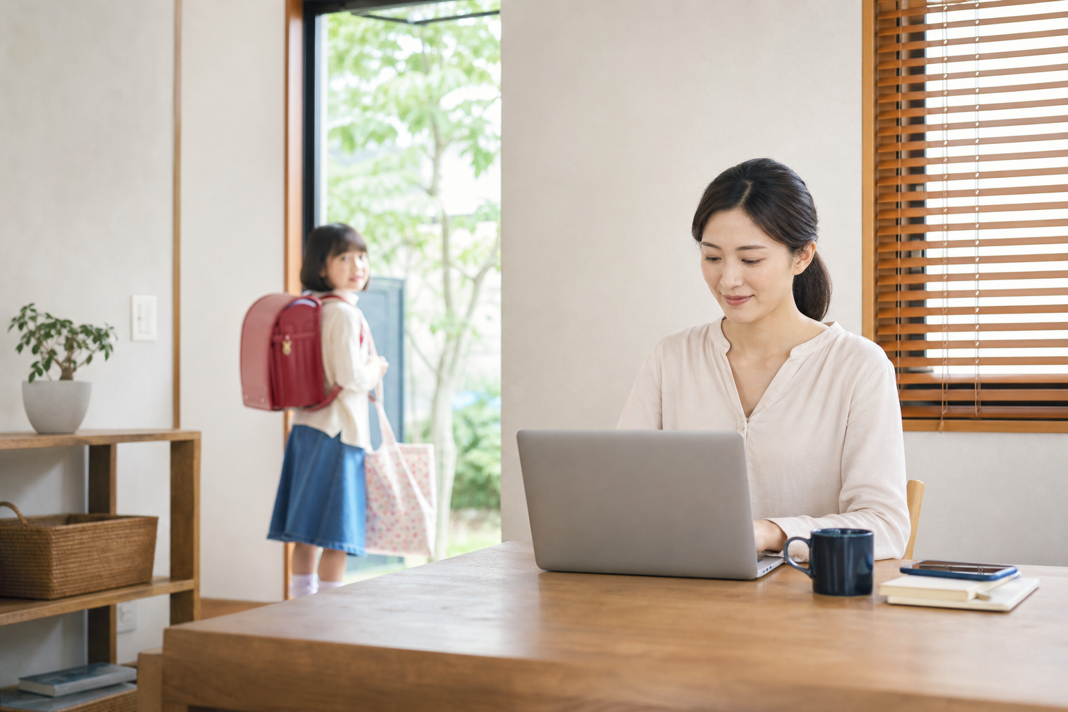 “お迎え待ち／見守り時間”を仕事効率に還元するアイデアの記事内容を表すイメージ